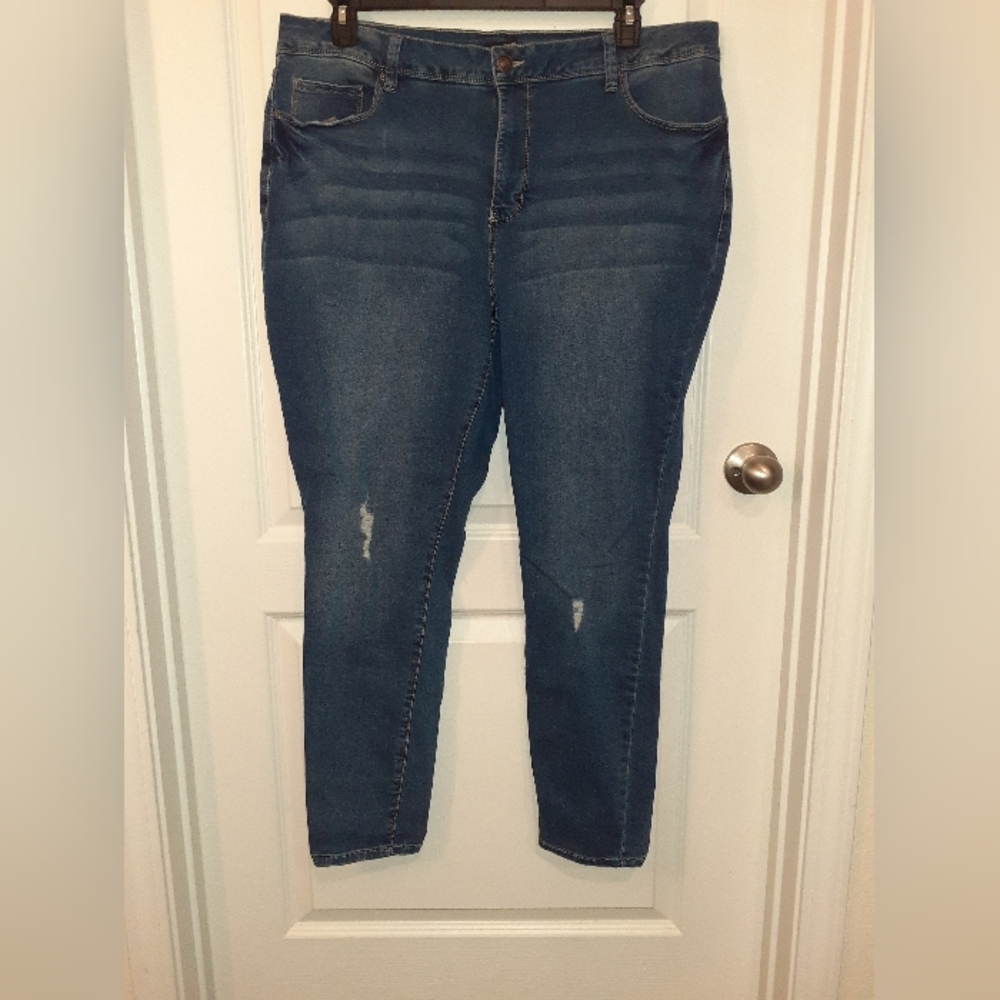 Royalty High Rise Skinny Jean